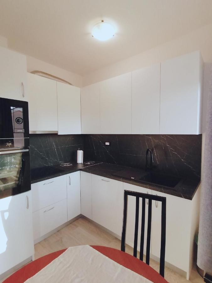 Apartment Luka *